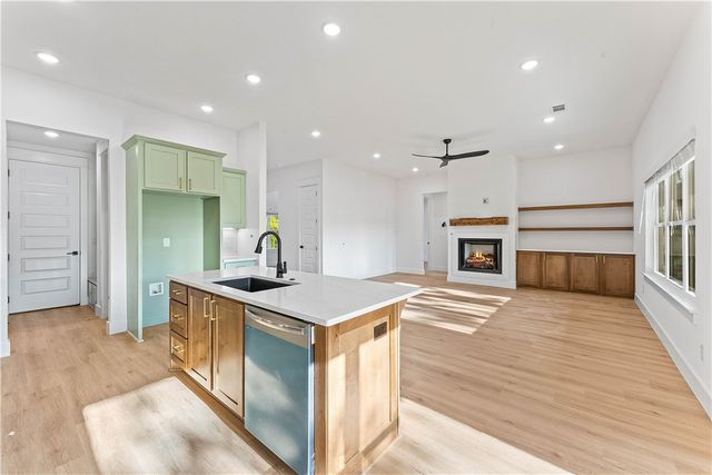 2 Kolman Lane, Bella Vista, AR 72715