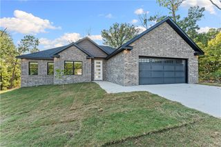 2 Kolman Lane, Bella Vista, AR 72715
