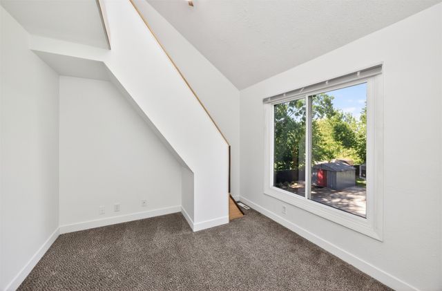 5358 NW 91st Court, Johnston, IA 50131