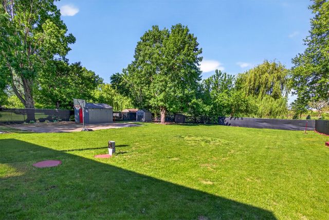 5358 NW 91st Court, Johnston, IA 50131