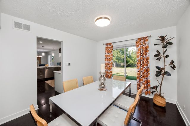 5358 NW 91st Court, Johnston, IA 50131
