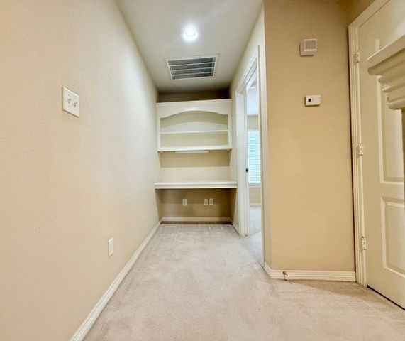 1000 Spring Loop 1806, College Station, TX 77840