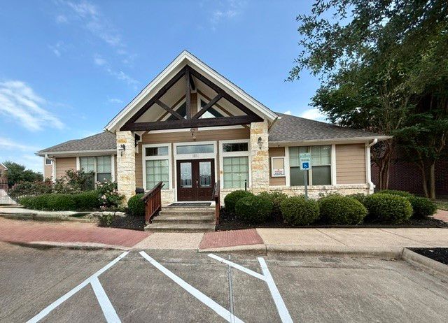 1000 Spring Loop 1806, College Station, TX 77840