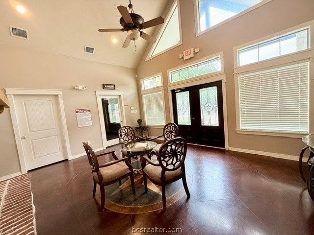 1000 Spring Loop 1806, College Station, TX 77840