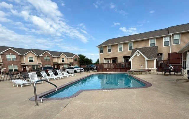 1000 Spring Loop 1806, College Station, TX 77840