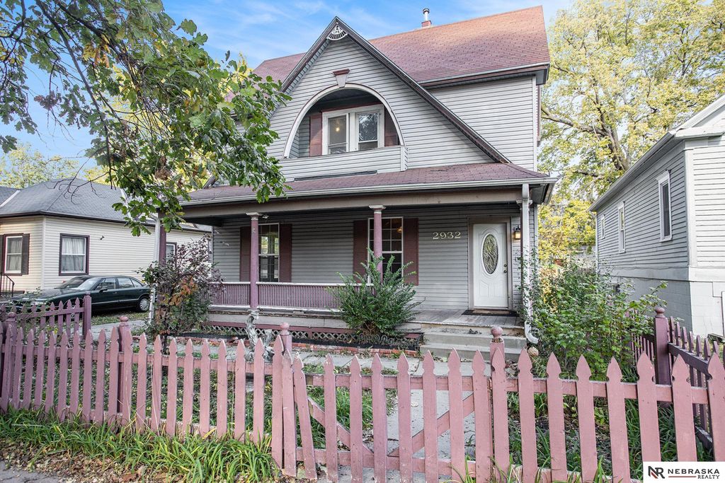 2932 Q Street, Lincoln, NE 68503