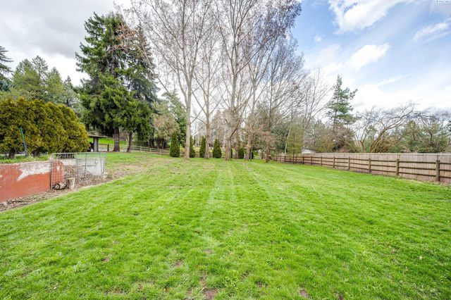 1765 SW Baldwin Dr, Pullman, WA 99163