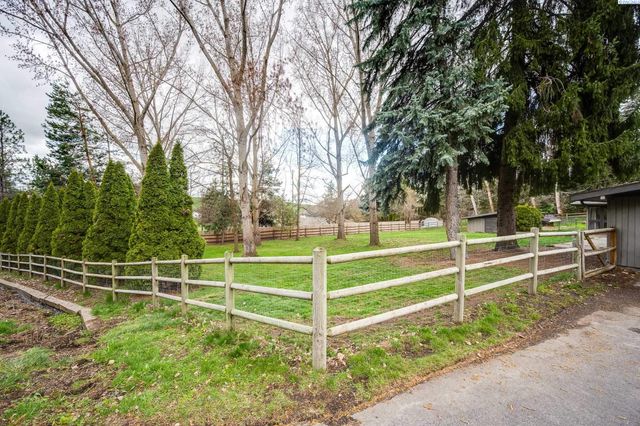 1765 SW Baldwin Dr, Pullman, WA 99163