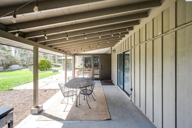 1765 SW Baldwin Dr, Pullman, WA 99163