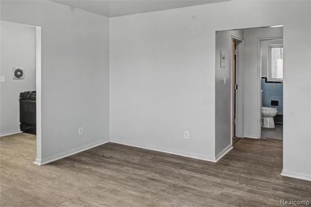 15100 Tireman Street, Detroit, MI 48228