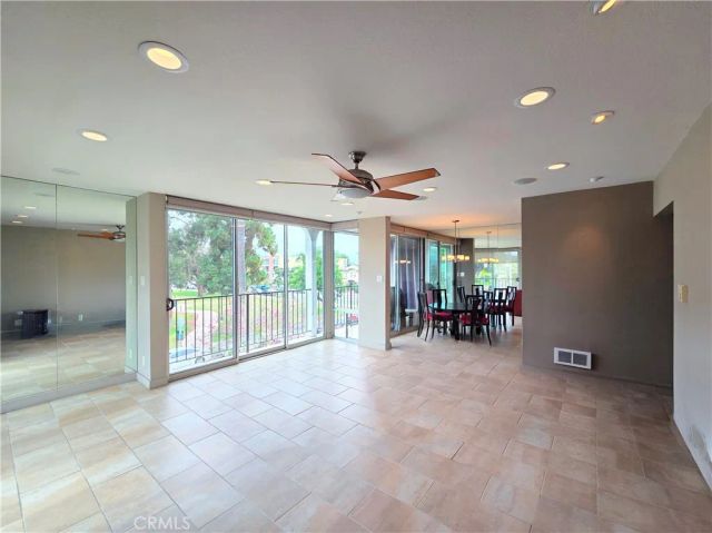 2101 E 2nd Street 301, Long Beach, CA 90803