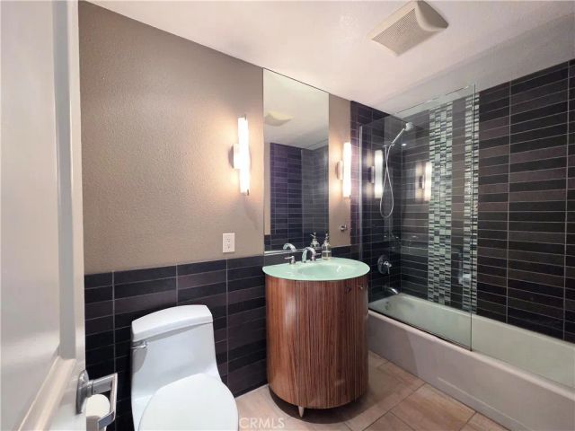 2101 E 2nd Street 301, Long Beach, CA 90803