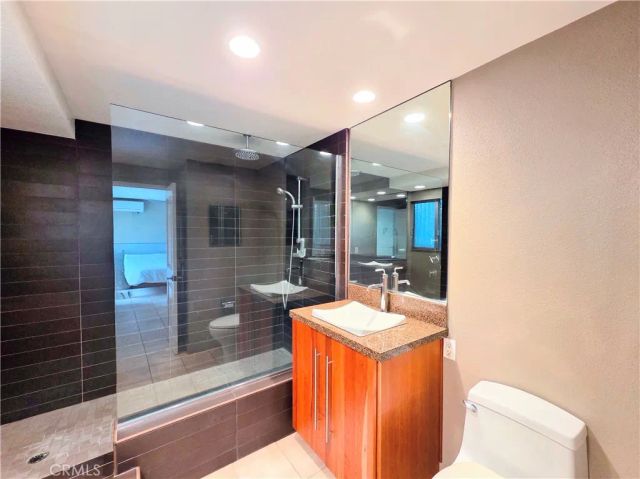 2101 E 2nd Street 301, Long Beach, CA 90803