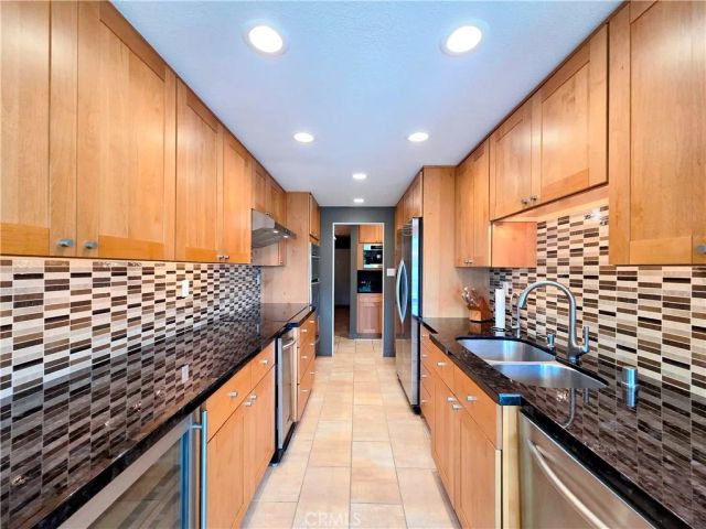 2101 E 2nd Street 301, Long Beach, CA 90803