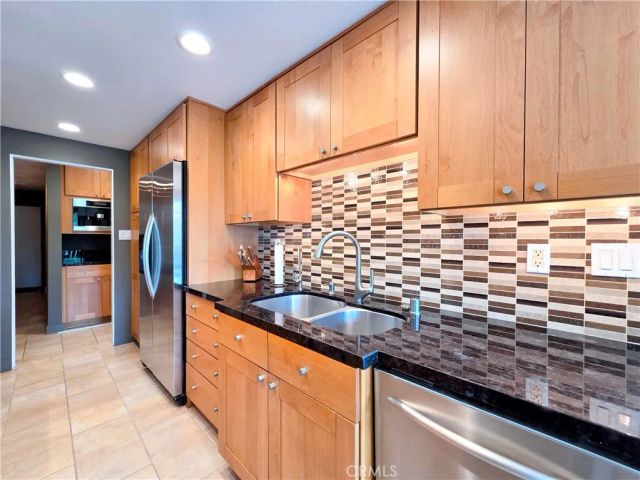 2101 E 2nd Street 301, Long Beach, CA 90803