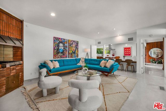 3700 Hayvenhurst Avenue, Encino, CA 91436