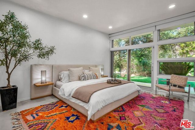 3700 Hayvenhurst Avenue, Encino, CA 91436