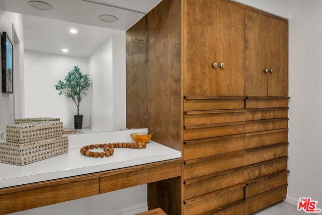 3700 Hayvenhurst Avenue, Encino, CA 91436