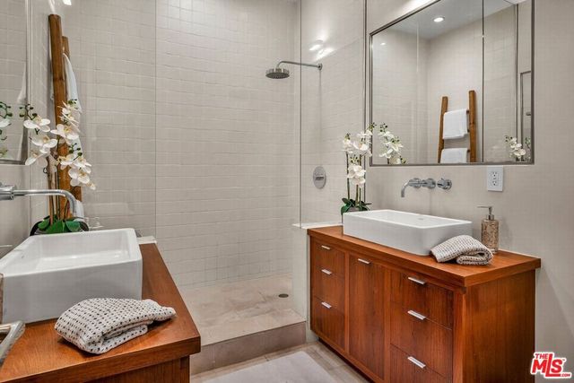 3700 Hayvenhurst Avenue, Encino, CA 91436