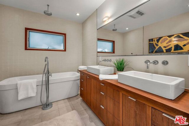 3700 Hayvenhurst Avenue, Encino, CA 91436