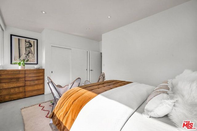 3700 Hayvenhurst Avenue, Encino, CA 91436