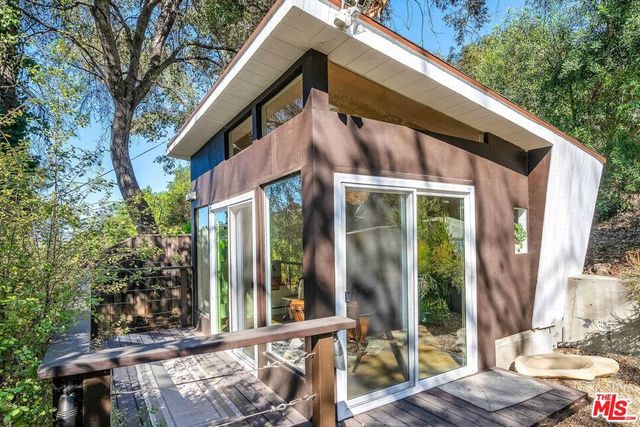 3700 Hayvenhurst Avenue, Encino, CA 91436