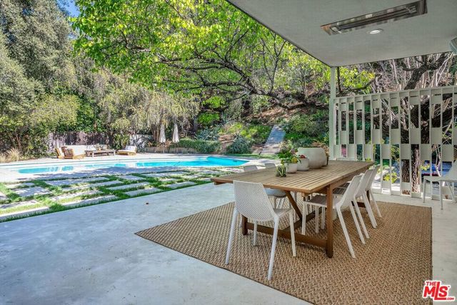 3700 Hayvenhurst Avenue, Encino, CA 91436