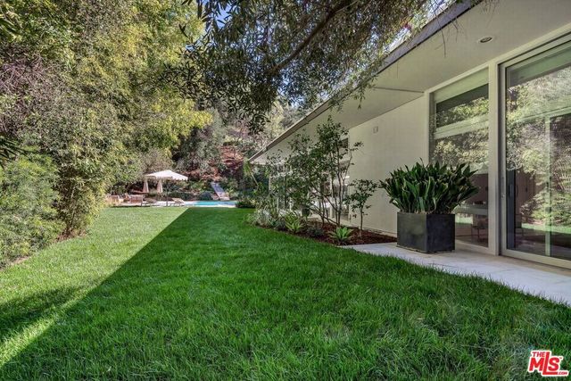 3700 Hayvenhurst Avenue, Encino, CA 91436