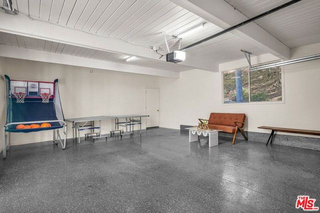 3700 Hayvenhurst Avenue, Encino, CA 91436