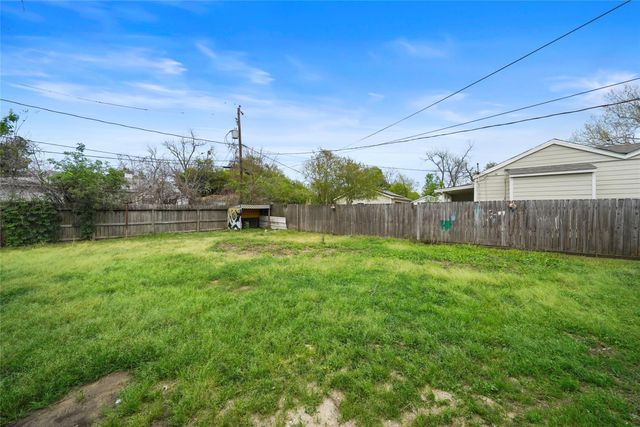 6 E Cleveland Street, Baytown, TX 77520