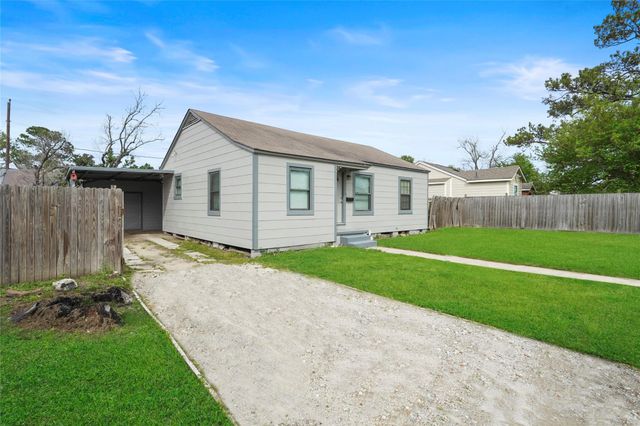 6 E Cleveland Street, Baytown, TX 77520