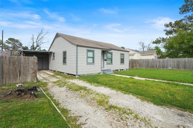 6 E Cleveland Street, Baytown, TX 77520