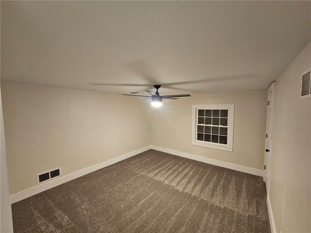 539 Walnut St, Vandergrift, PA 15690