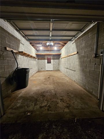 539 Walnut St, Vandergrift, PA 15690