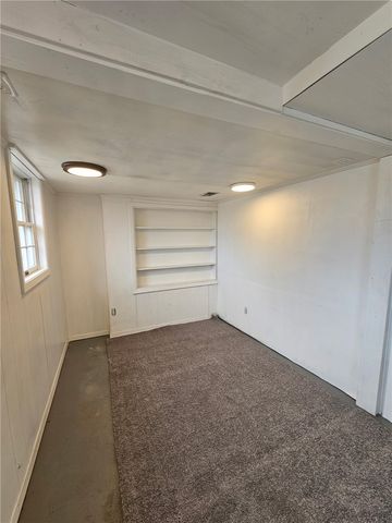 539 Walnut St, Vandergrift, PA 15690