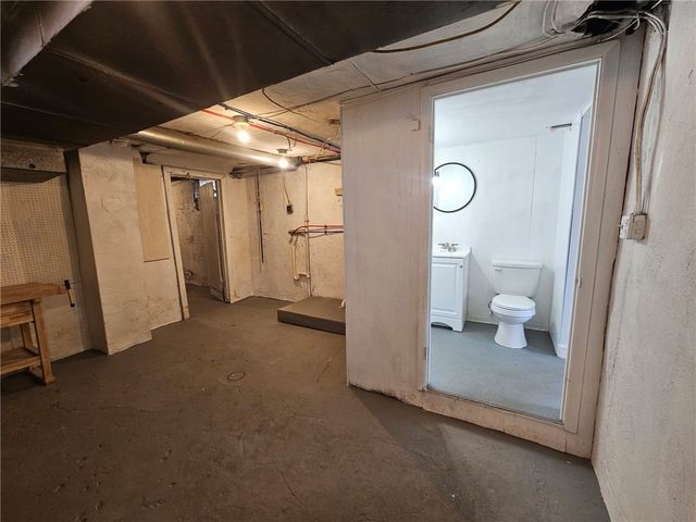 539 Walnut St, Vandergrift, PA 15690