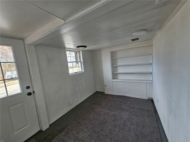 539 Walnut St, Vandergrift, PA 15690