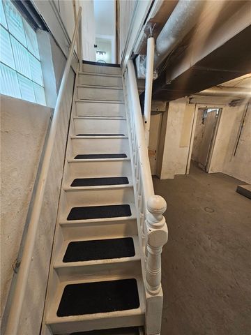 539 Walnut St, Vandergrift, PA 15690