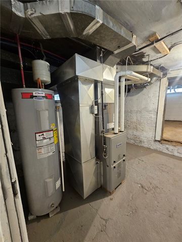 539 Walnut St, Vandergrift, PA 15690