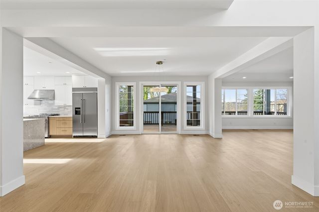 11087 SE 62nd Place, Bellevue, WA 98006