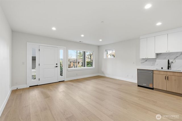 11087 SE 62nd Place, Bellevue, WA 98006