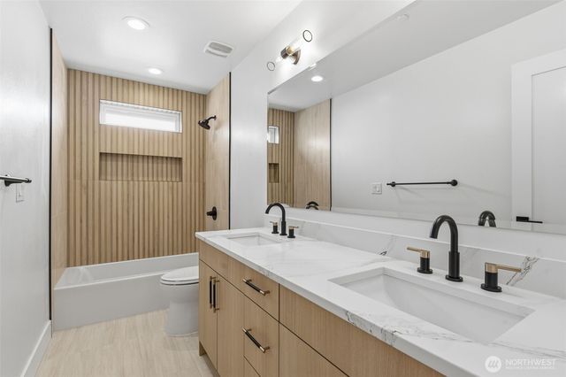 11087 SE 62nd Place, Bellevue, WA 98006