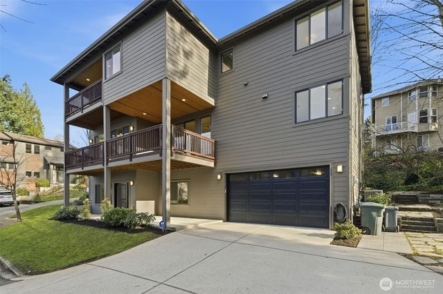 11087 SE 62nd Place, Bellevue, WA 98006