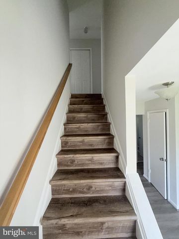 6012 PHILLIPP CT, Woodbridge, VA 22193