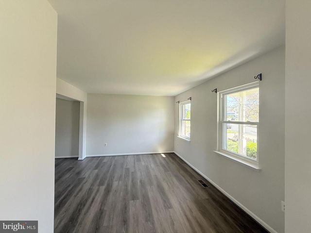 6012 PHILLIPP CT, Woodbridge, VA 22193