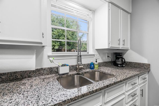 2807 Dorset Drive, Little Rock, AR 72204