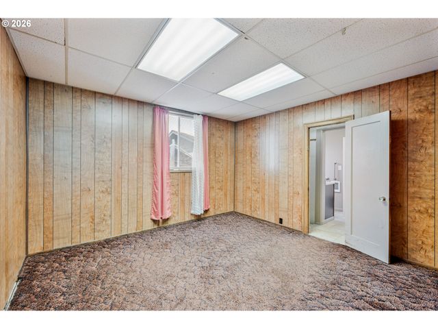 136 Sw 3RD Ave, Castle Rock, WA 98611