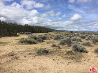 212 W Avenue E, Lancaster, CA 93536