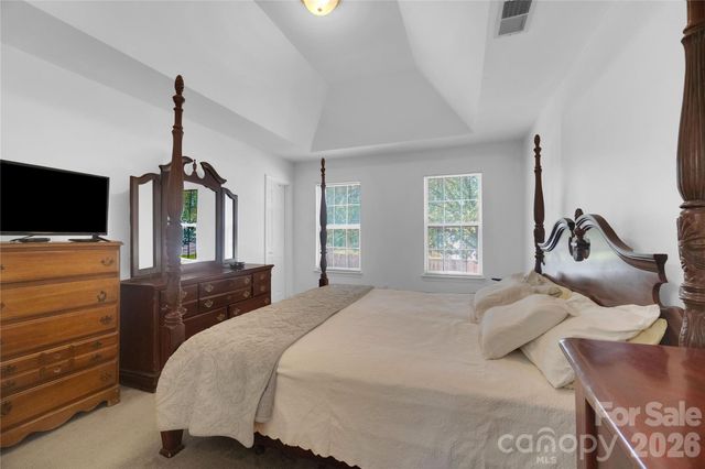 12009 Silvercrest Drive, Charlotte, NC 28215