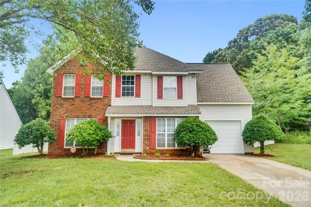12009 Silvercrest Drive, Charlotte, NC 28215